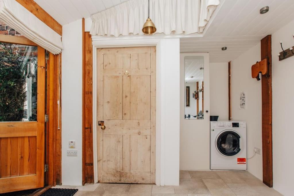 Dolls House - Luxury Townhouse *Sleeps 10* Villa Henley-on-Thames Exterior photo