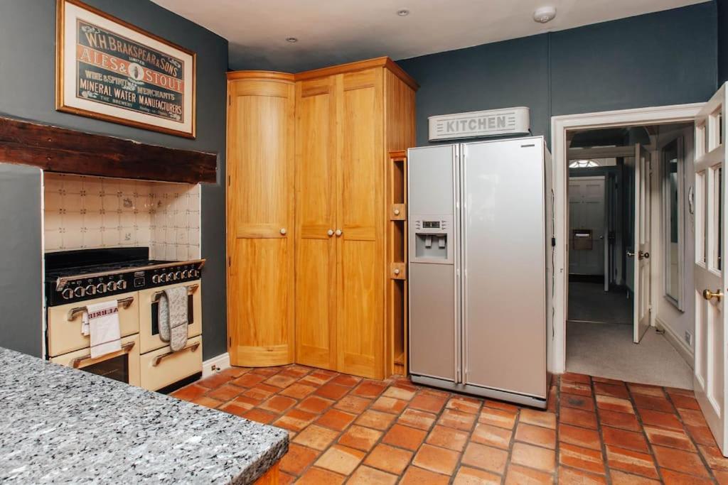 Dolls House - Luxury Townhouse *Sleeps 10* Villa Henley-on-Thames Exterior photo