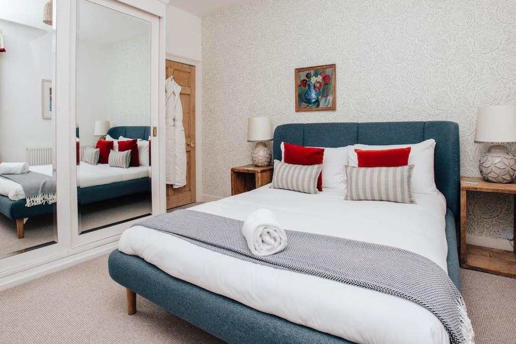 Dolls House - Luxury Townhouse *Sleeps 10* Villa Henley-on-Thames Exterior photo