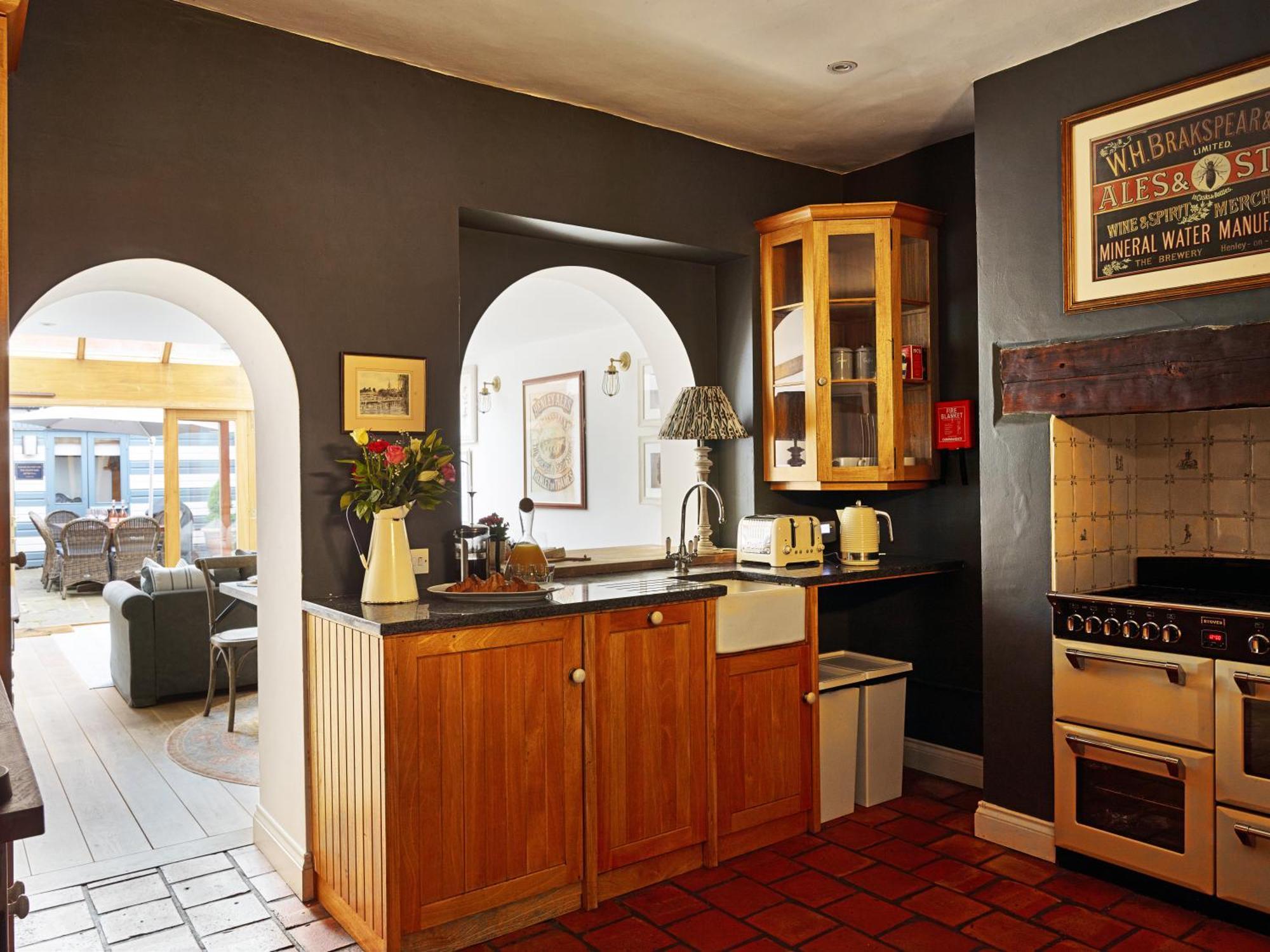 Dolls House - Luxury Townhouse *Sleeps 10* Villa Henley-on-Thames Exterior photo